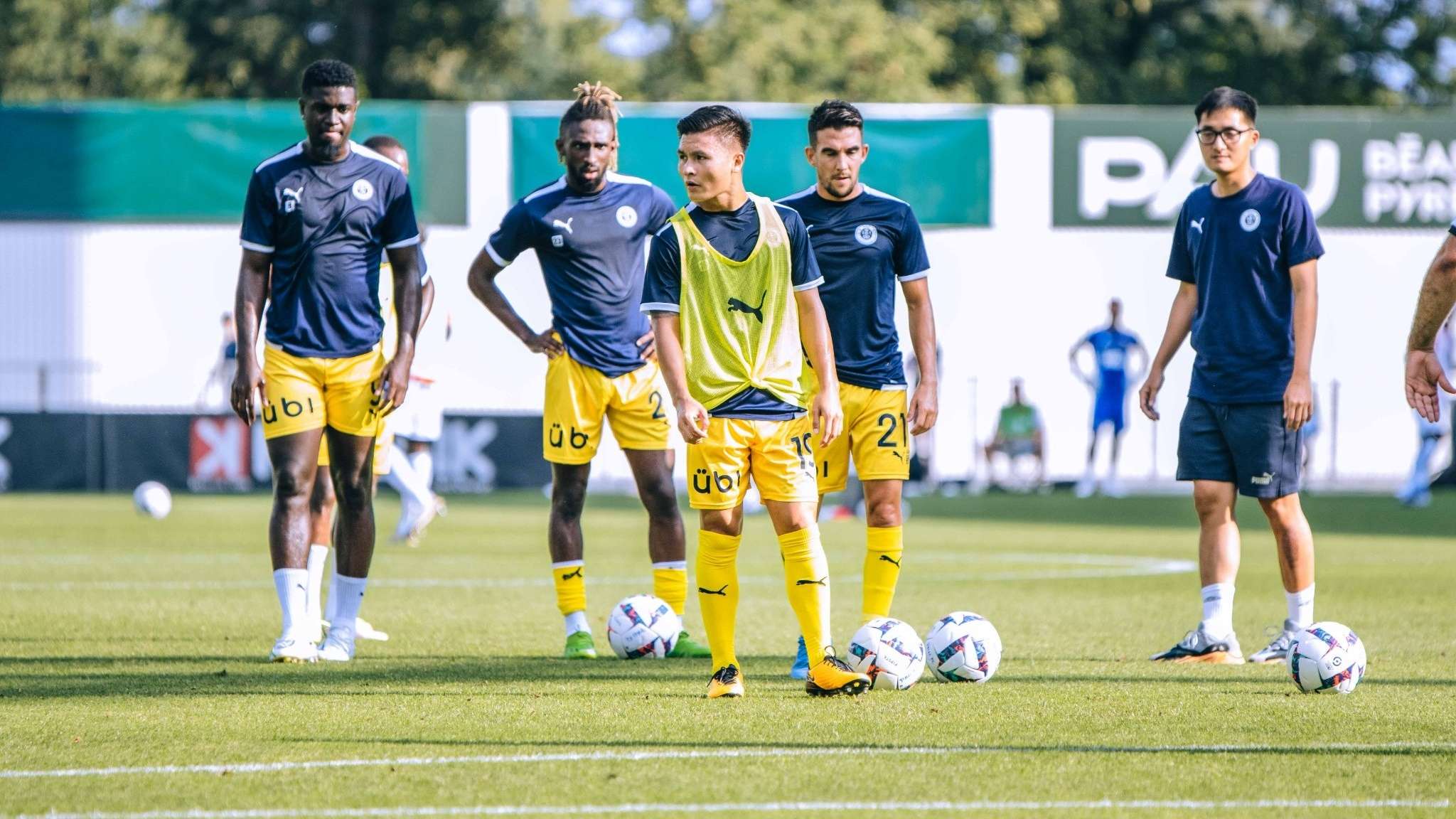 罗伊斯的必 罗伊斯的必