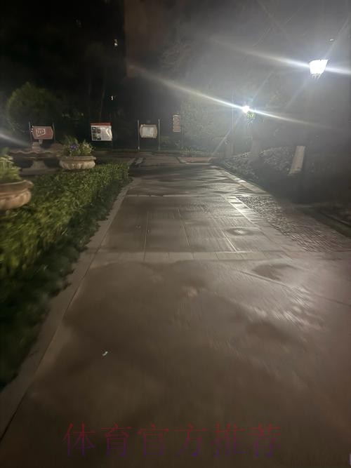 中国足球名宿辅导团走进海南 助力青少年足球人才培养 中国足球名宿辅导团走进海南 助力青少年足球人才培养